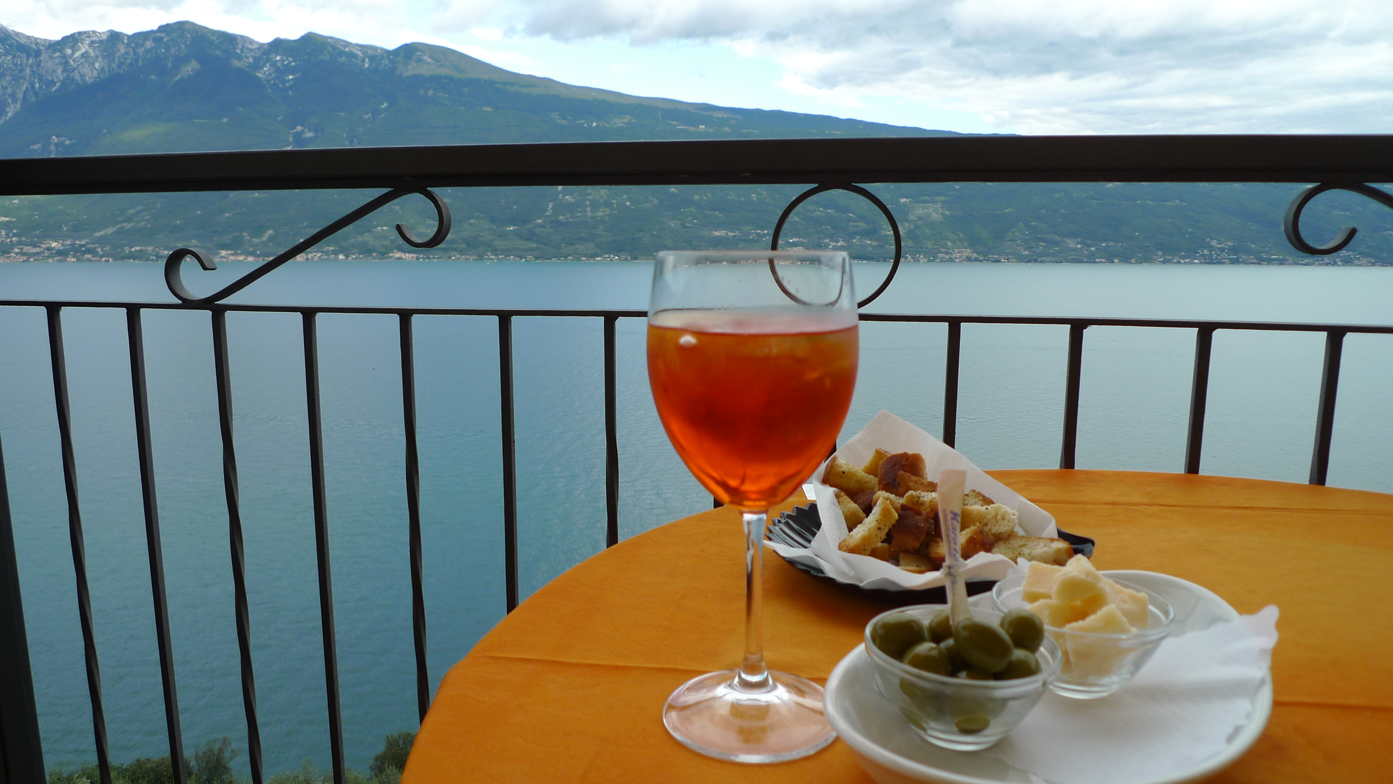 Aperitivo with view to East coast